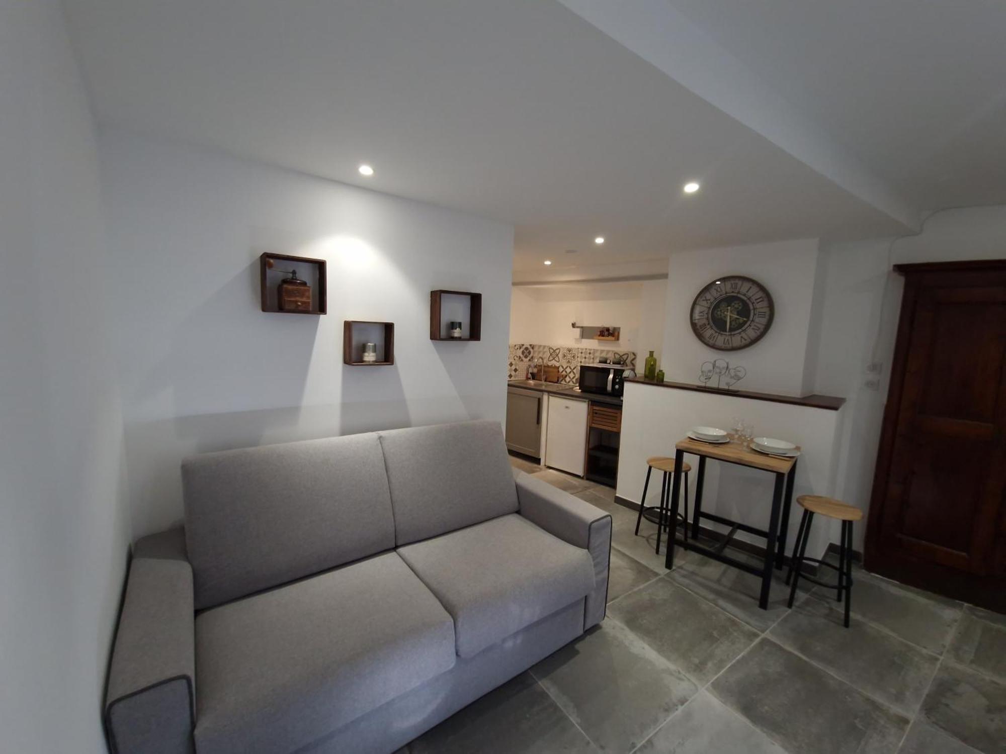 Studio Au Coeur Du Village トゥルトゥール 部屋 写真